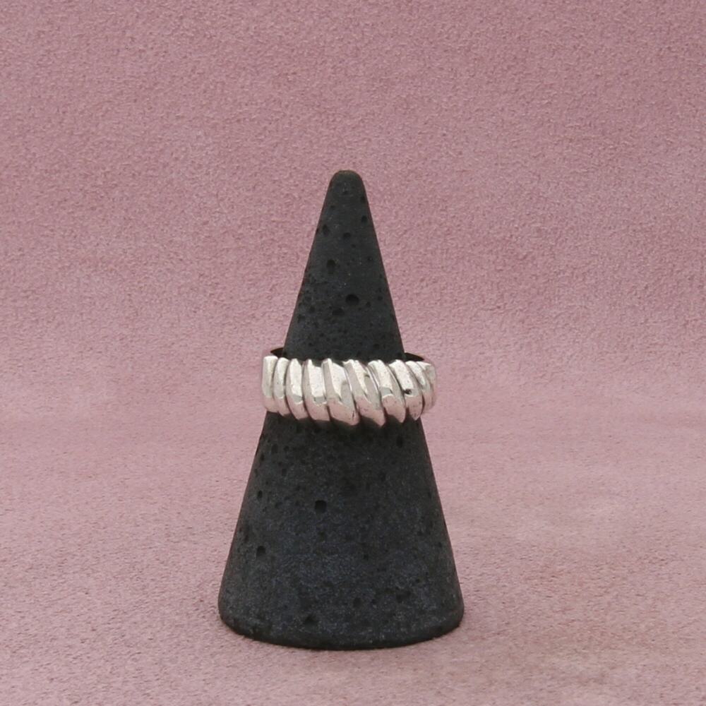 sterling silver vintage scalloped peak band ring size 5.75